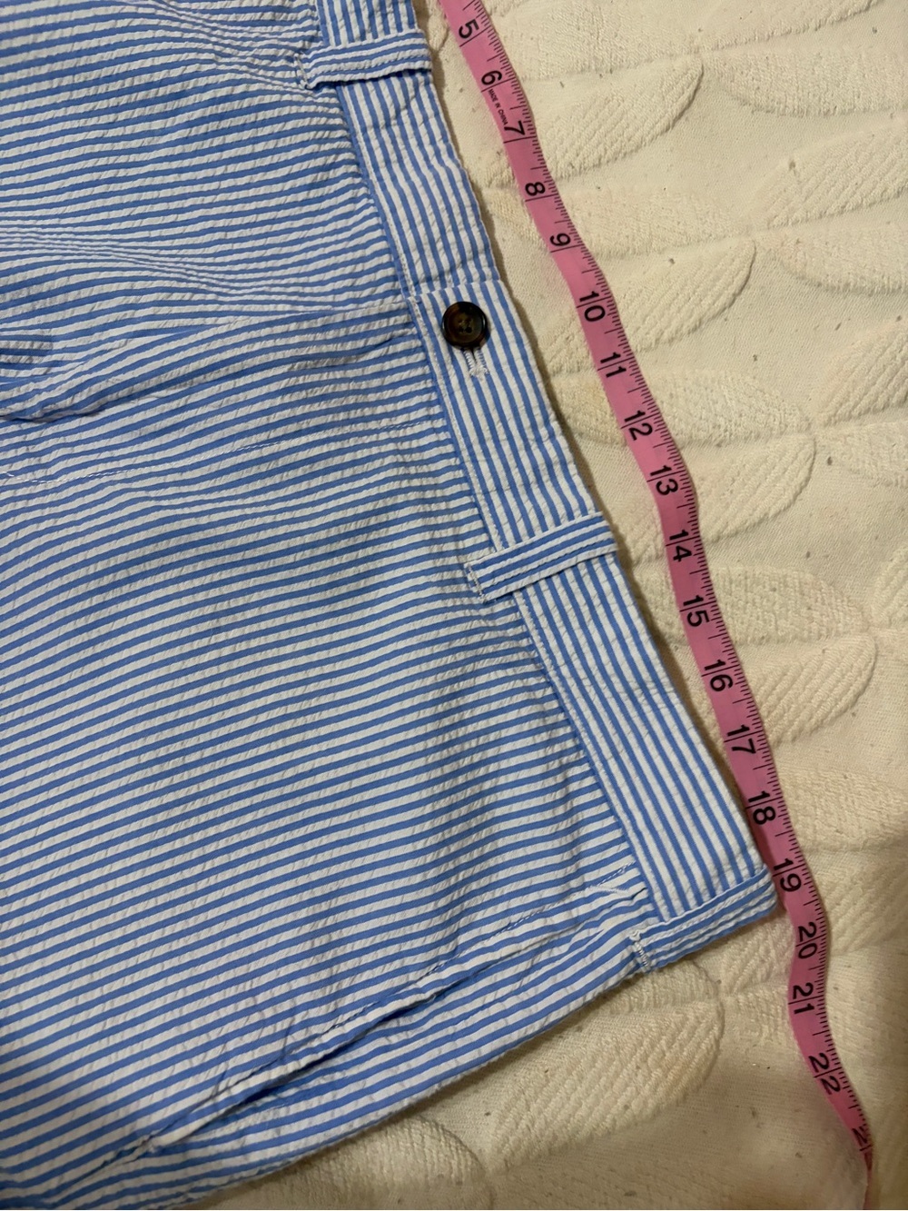 Like new Men’s J. Crew Blue and White Striped Seersucker Shorts 38” waist - Picture 5 of 9